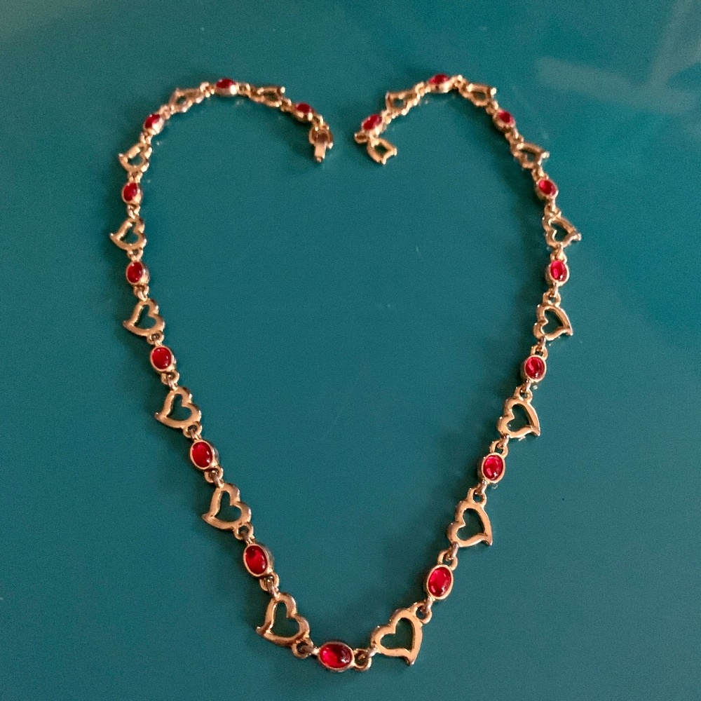 ♥️♥️ Vintage 70's Park Lane Red & Gold Heart Necklace - Gold Heart Jewelry